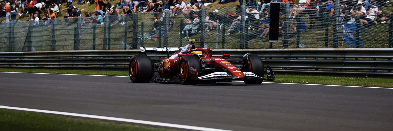 Lewis Hamilton racing at Spa