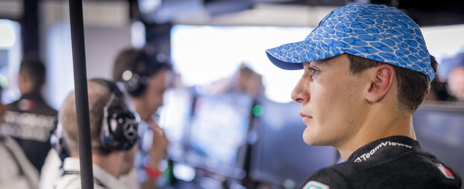 George Russell with his engineers in the garage at the 2023 Miami Grand Prix