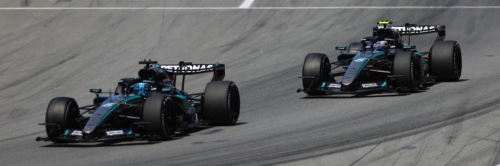 George Russell and Kimi Antonelli within a second of each other in the Barcelona Grand Prix