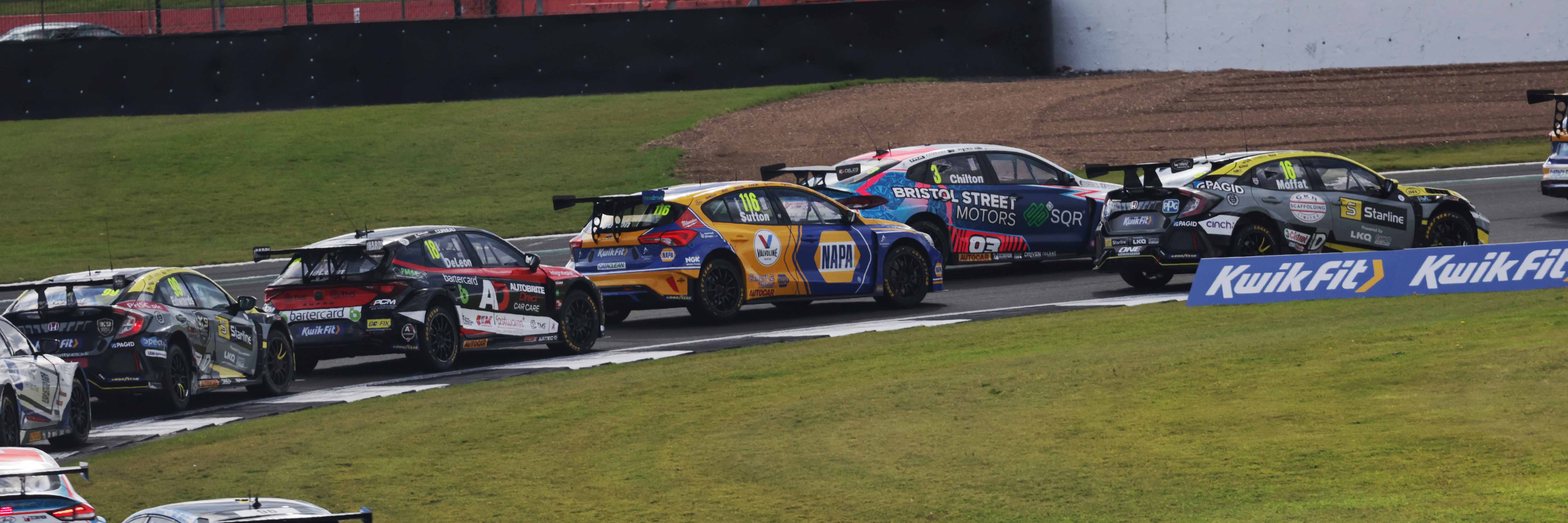 Ash Sutton charging through the pack in BTCC