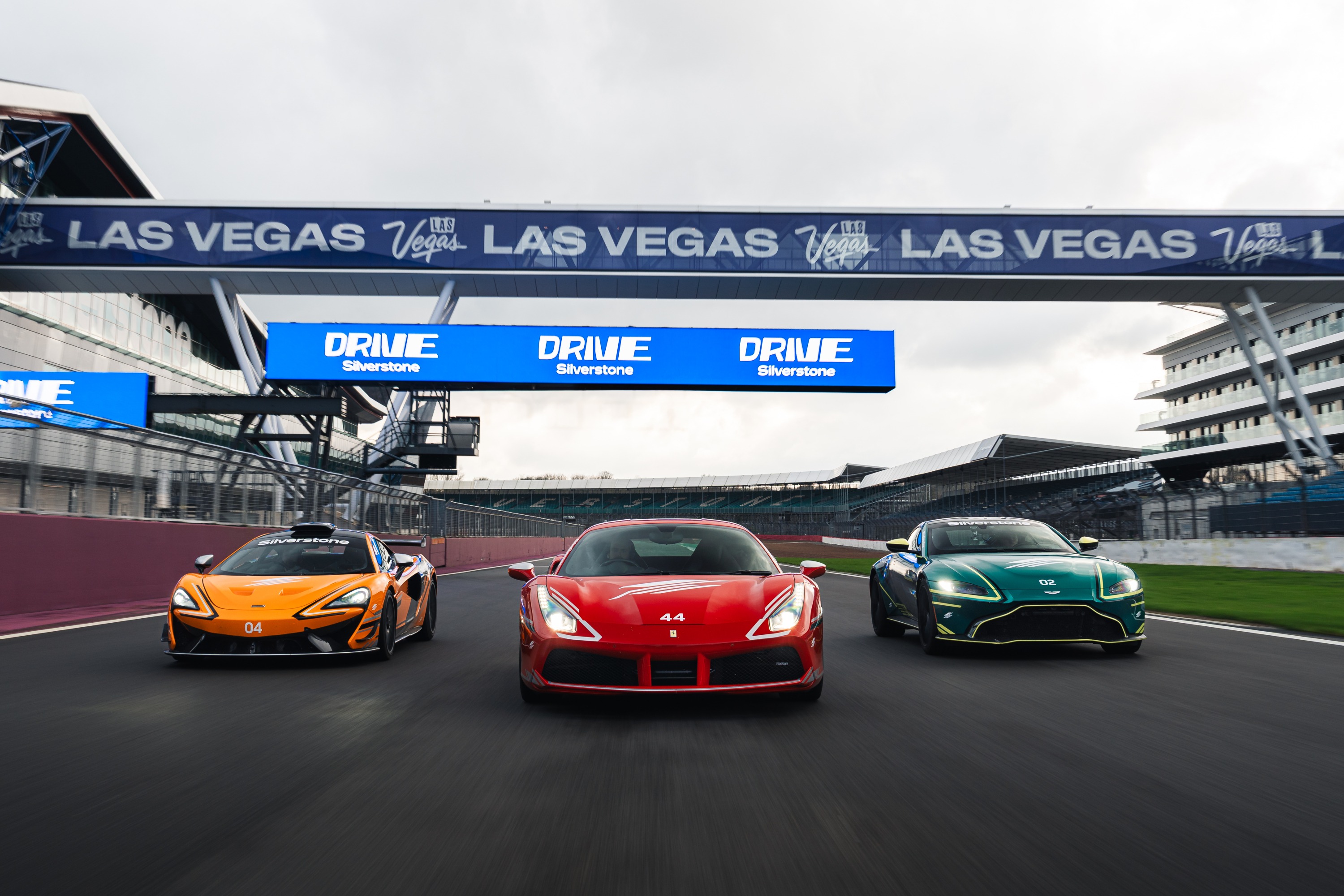 Hoodpin_Silverstone_DriveExperience2026_16 (3).JPG