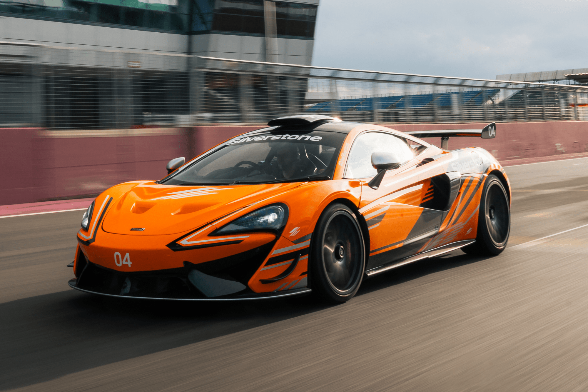 mclaren-drive-2000x1333.png
