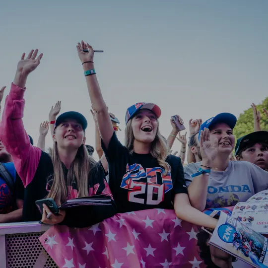 moto fans