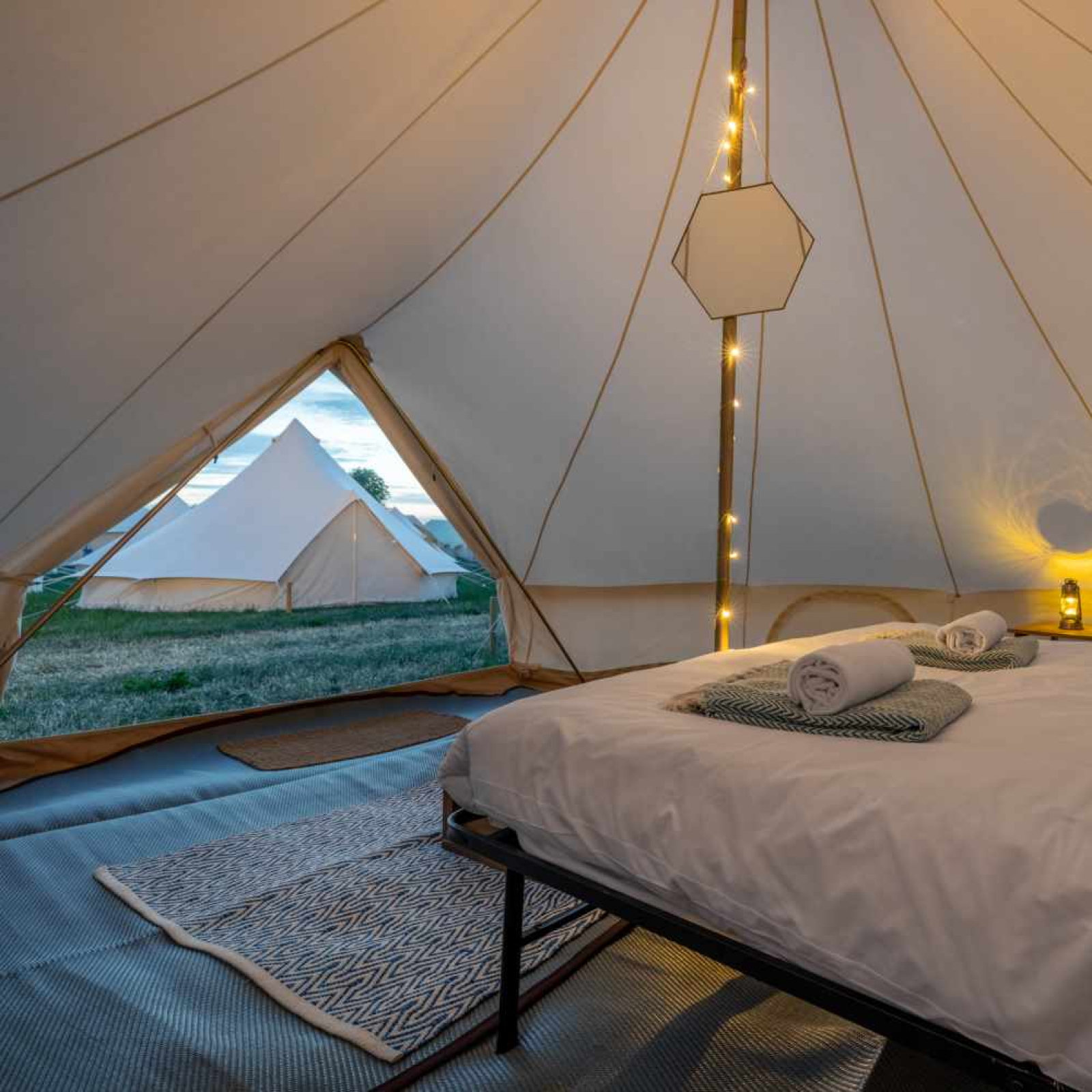 pop-up hotel
