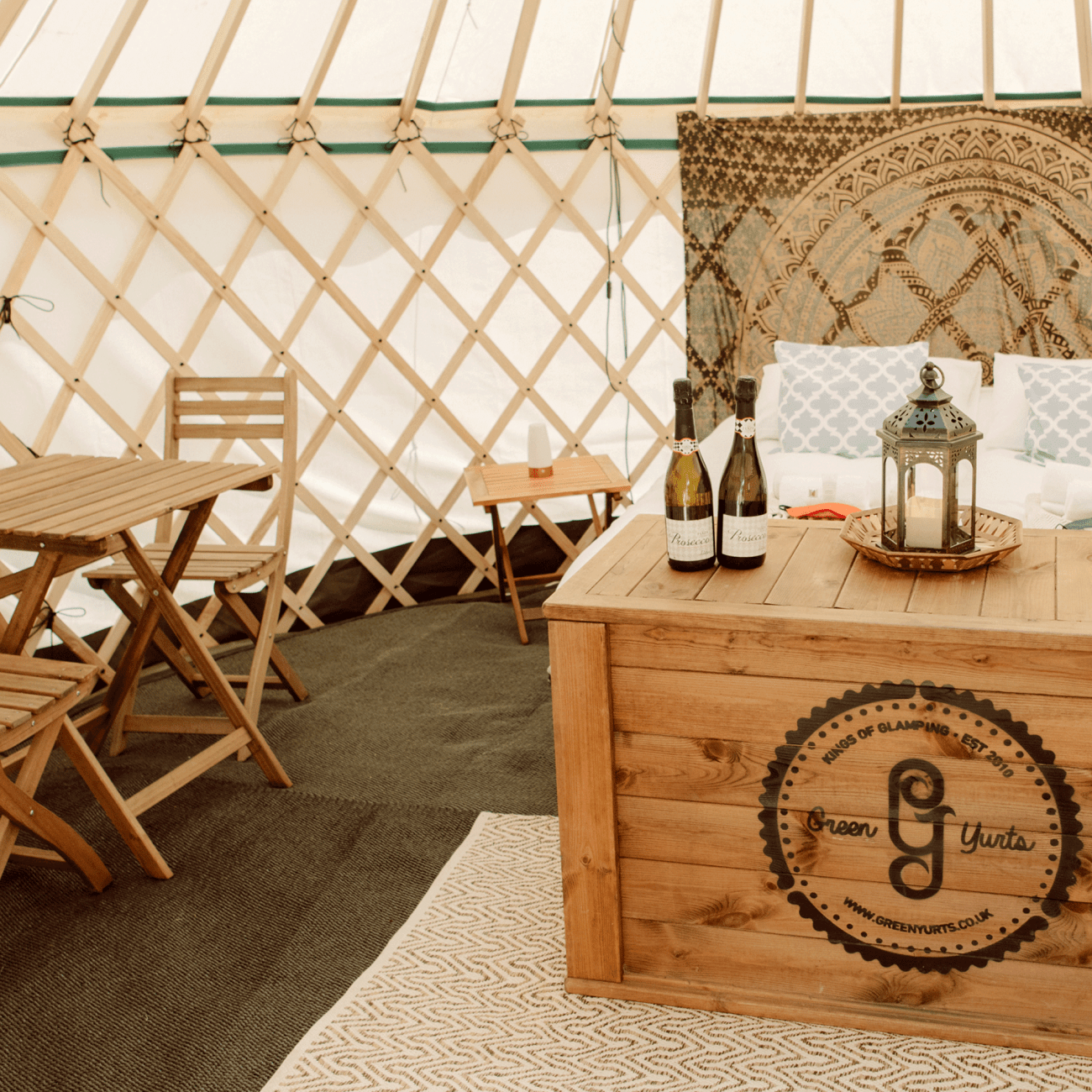 del-yurt