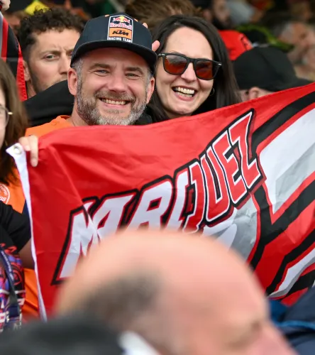 Fans-PZ8_7030 (1).JPG