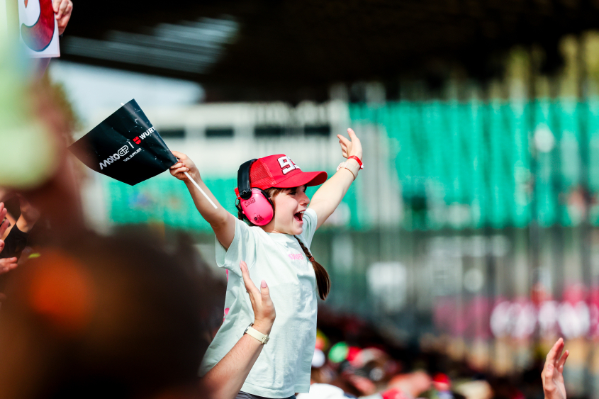 child in grandstand